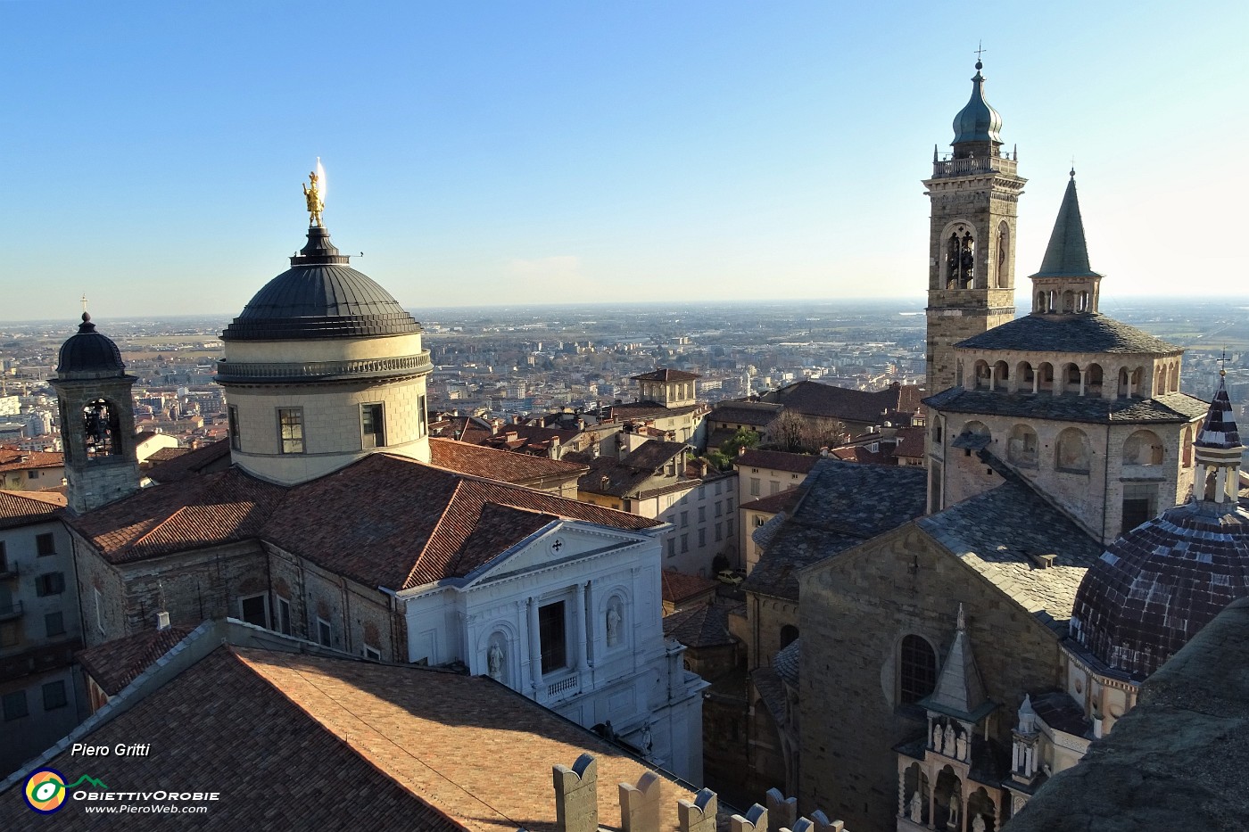 05 Dalla Torre Civica  splendida vista su Duomo-Cappella Colleoni-S.ta Maria Maggiore.JPG